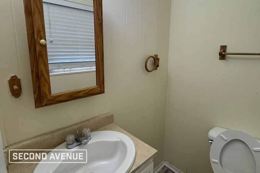 Building Photo - 1701 5th Way NW