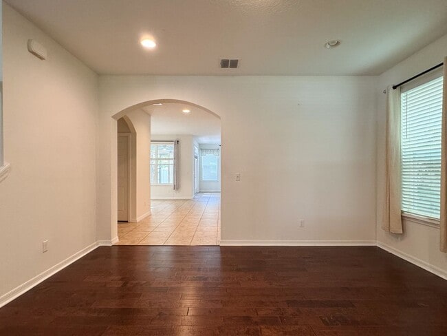 Building Photo - Windermere Landings Highly Desirable 3/2.5 Home...Beautifully Upgraded (2139 sq ft)! MUST SEE!