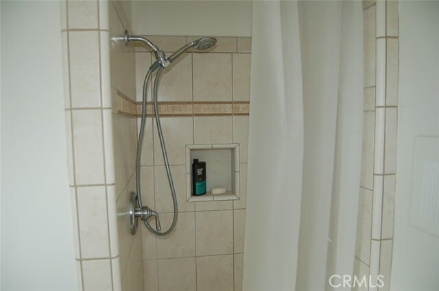 Building Photo - 655 W Grove St