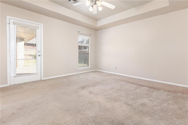 Building Photo - 17024 Woodvine Dr