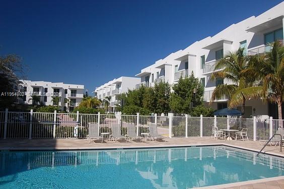 Building Photo - 2130 Van Buren St