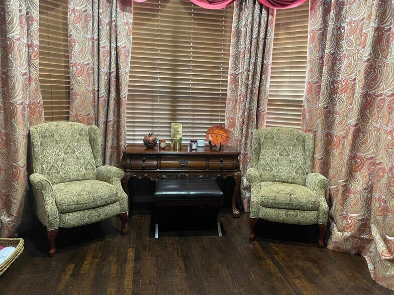 Building Photo - 9312 Warm Springs Cir