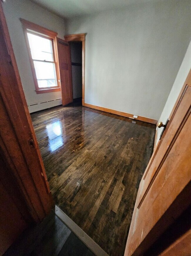 Building Photo - 2902-2904 N 40th st