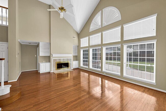 Building Photo - 22319 Fairbay Dr