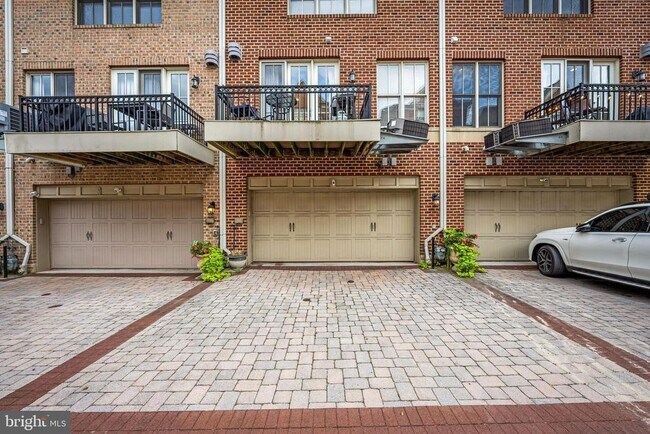 Building Photo - 2614 Lighthouse Ln