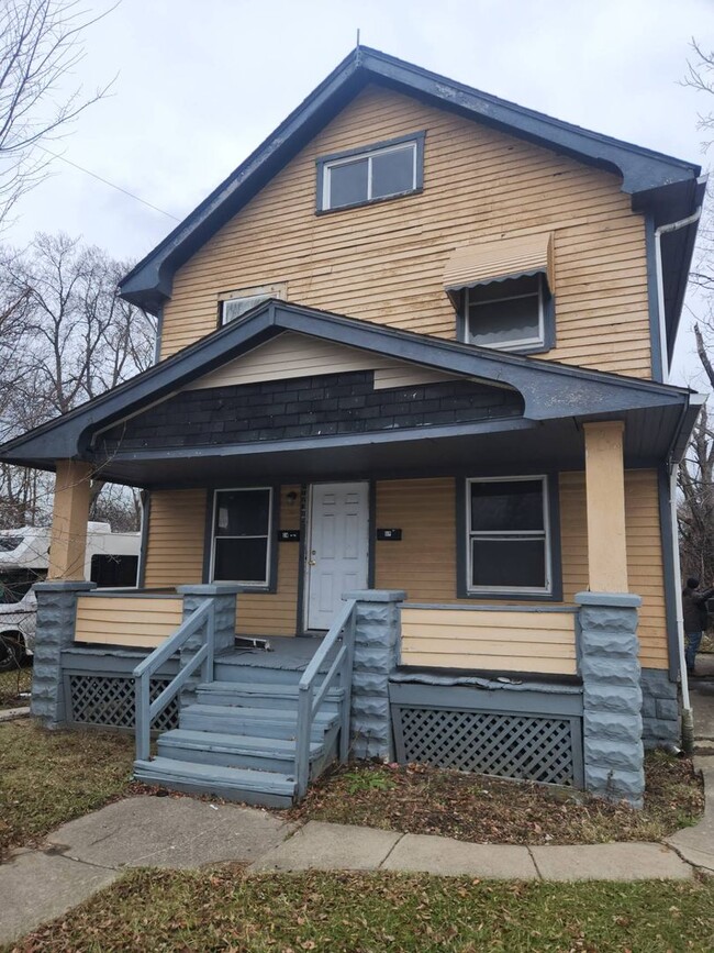 Building Photo - 12315 Union Ave