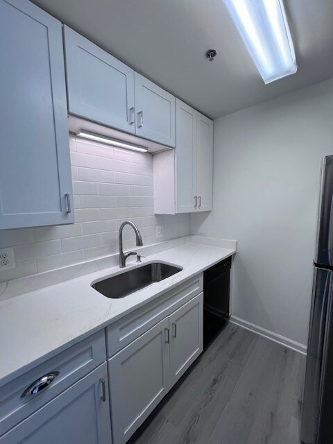 Kitchen - 33 Fern Oak Cir