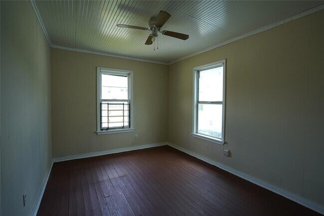 Building Photo - 509 Nimrod St