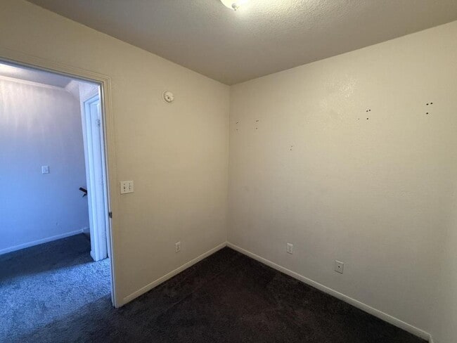 Building Photo - 2811 Cantabrian Dr