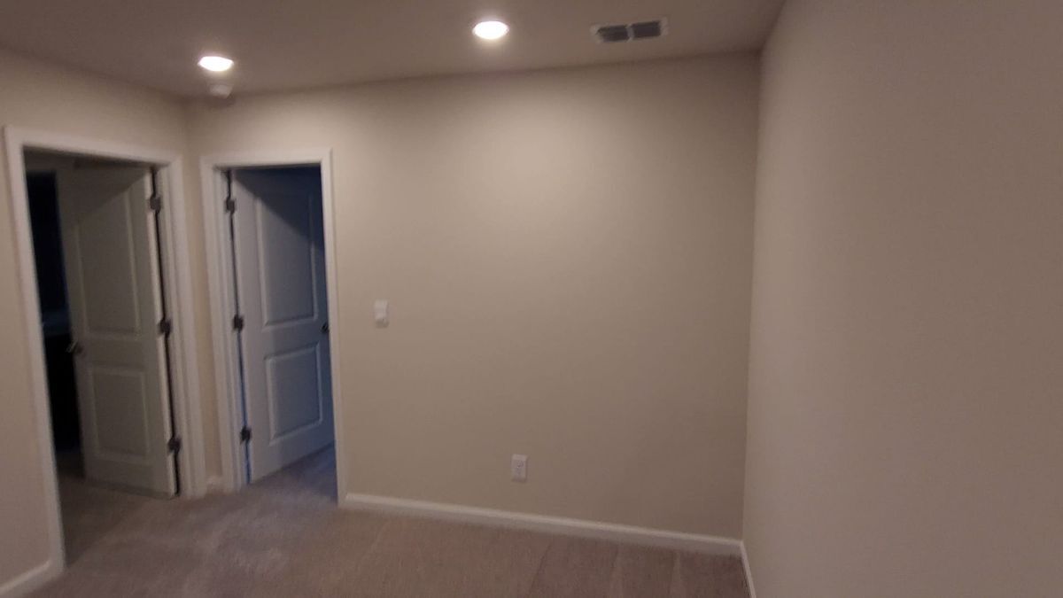 Building Photo - 112 Cedar Ln