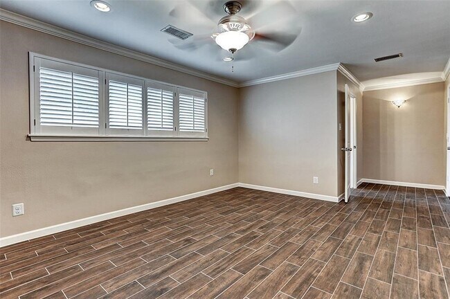 Building Photo - 6031 Cerritos Dr