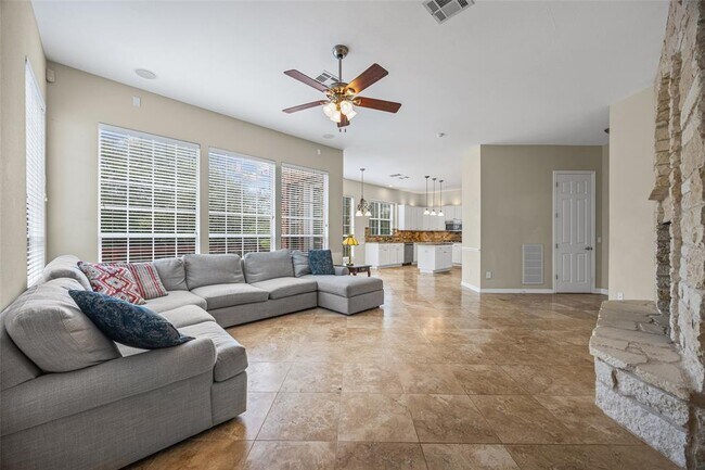 Building Photo - 10648 Bramblecrest Dr
