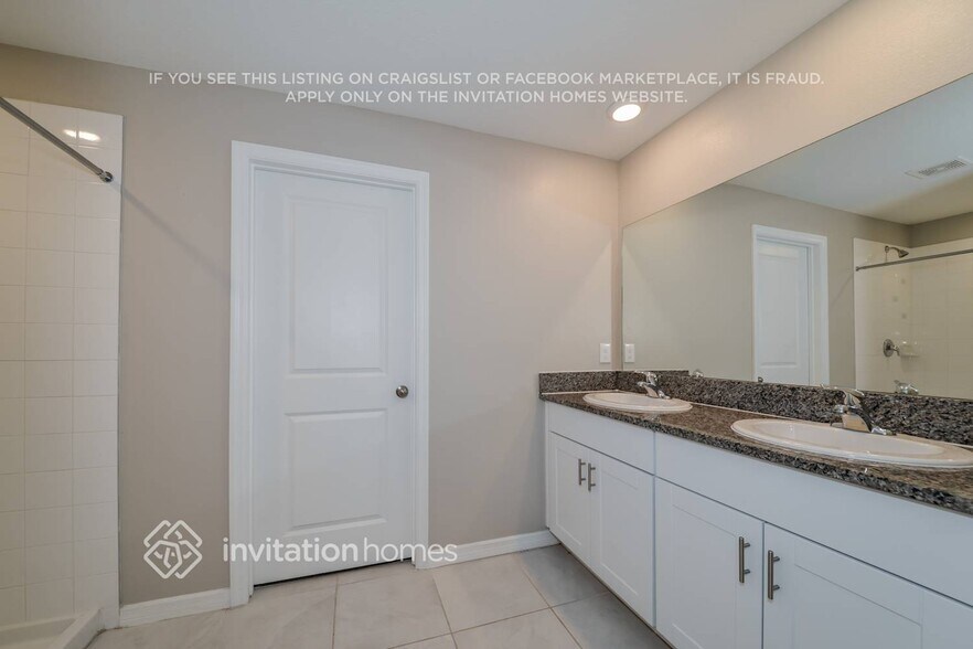 Building Photo - 2184 Jungle Dr