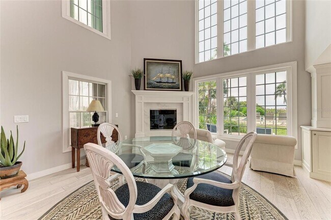 Building Photo - 4473 Gulf of Mexico Dr