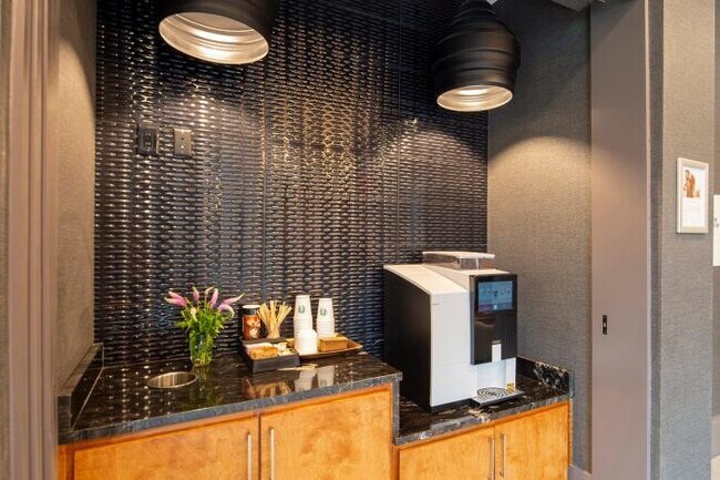 Building Photo - 1 bedroom in Houston TX 77007