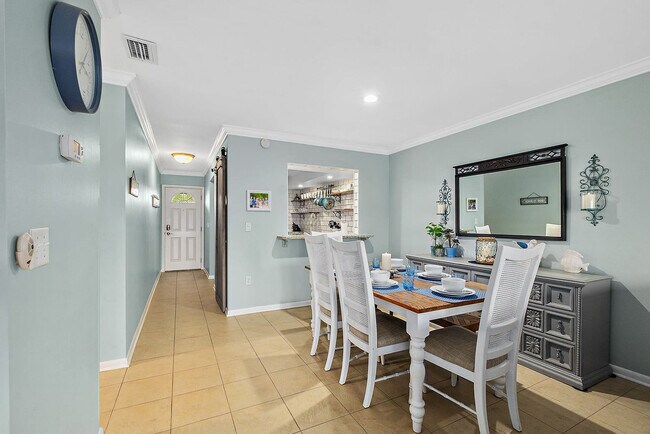 Building Photo - 11 Oceanside Dr