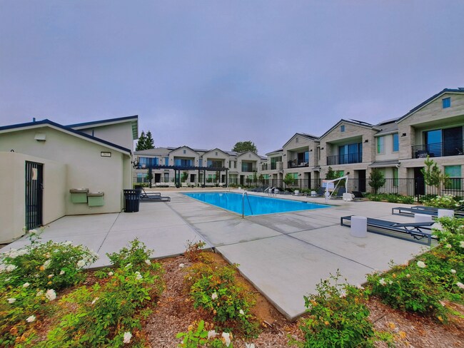 Primary Photo - Experience Comfort and Style in This Venet...