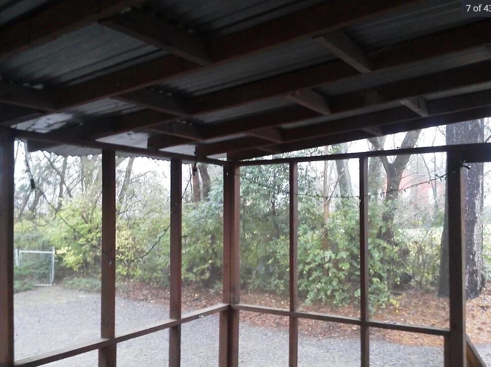 Building Photo - 341 Athens Ave