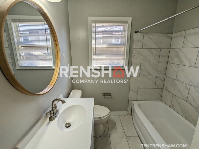 Building Photo - Duplex unit in Desirable Hedgemoor Neighbo...