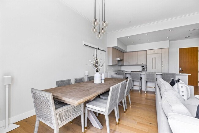 Building Photo - 10 Shipyard Dr