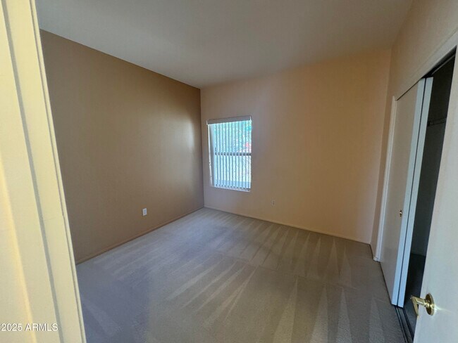 Building Photo - 16216 W Mountain Pass Dr