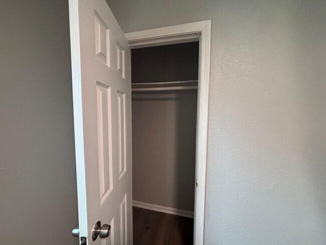 Building Photo - 3034-3036 Sinclair St