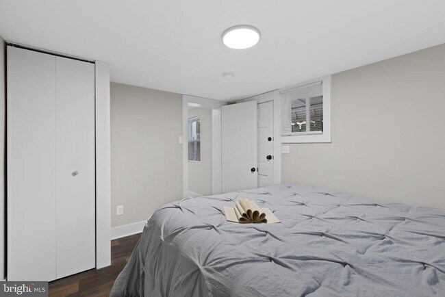 Building Photo - 1510 Ramsay St
