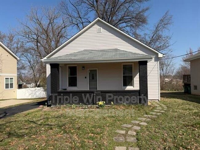 Building Photo - 123 W Thornton Ave