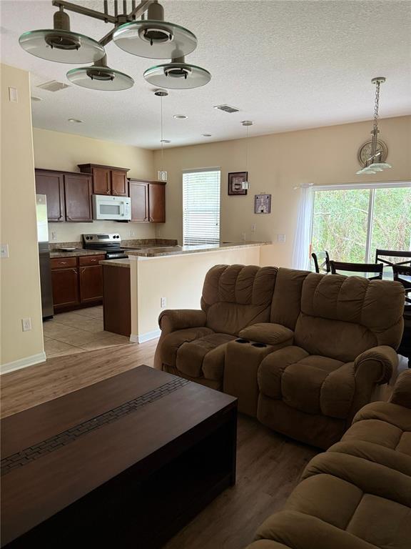 Building Photo - 11057 Savannah Landing Cir