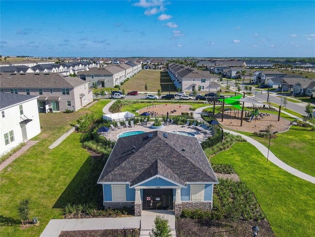 Building Photo - 1043 Lakeshore Breeze Pl
