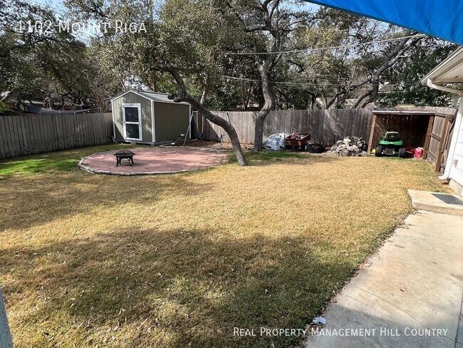 Building Photo - 1102 Mt Riga Dr