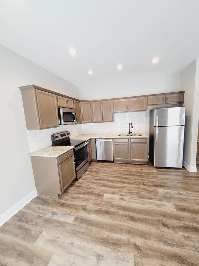 Building Photo - 1217 Lockewood Dr