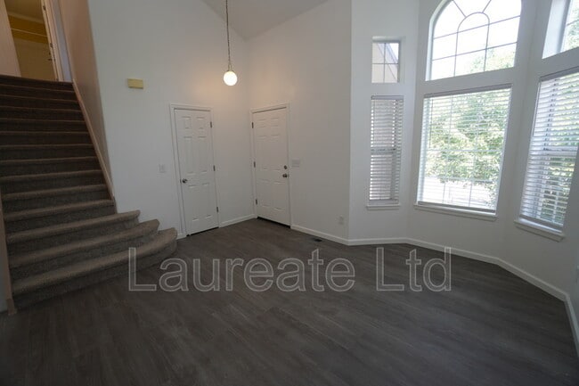 Building Photo - 10182 Woodrose Ct