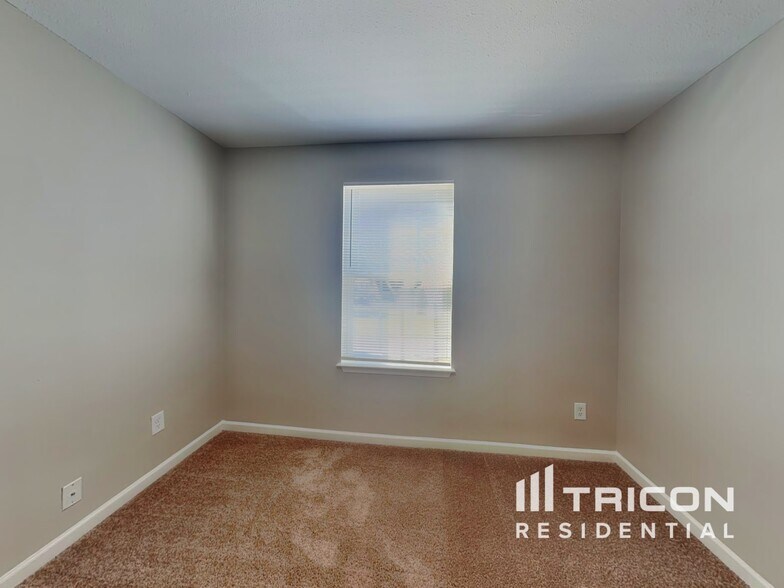 Building Photo - 5321 Carnelian Dr