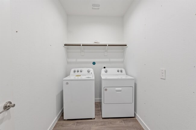 Building Photo - 14379 Sweet Mdw Trl