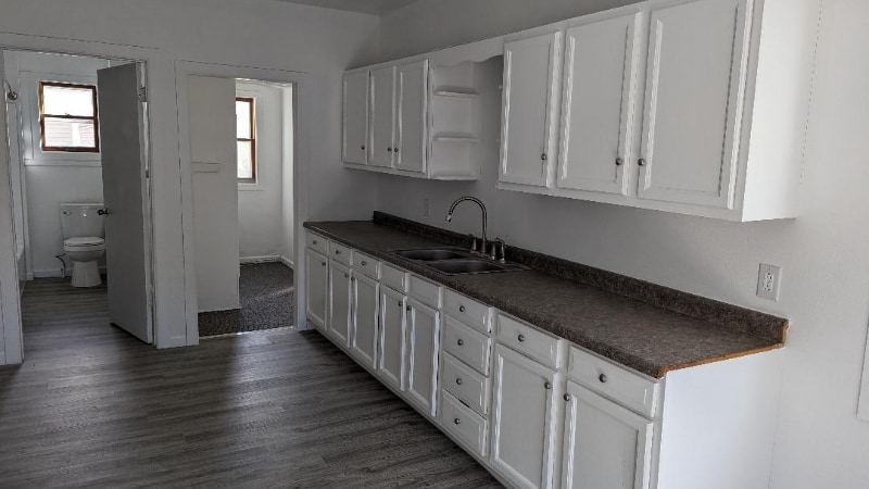 Building Photo - 2262 S Hamilton St