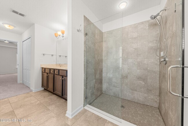 Building Photo - 11597 Paceys Pond Cir