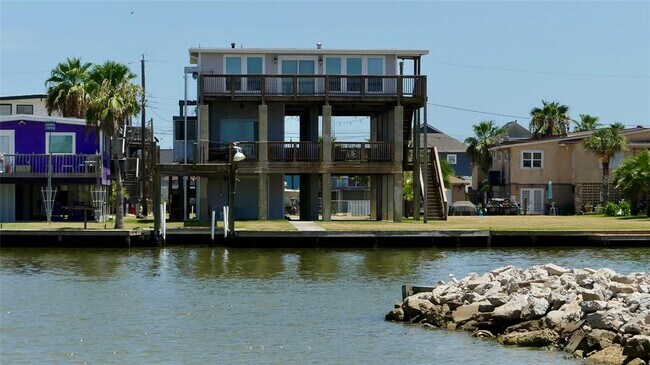Building Photo - 58 Lakeside Dr
