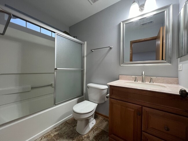 Building Photo - 17542 Gilbert Dr