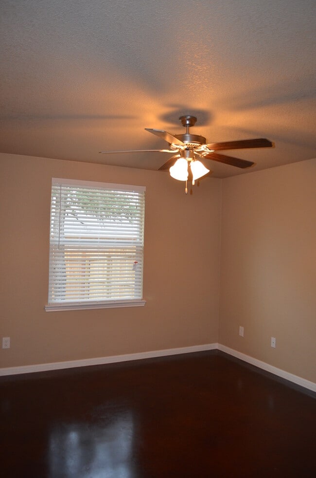 Building Photo - 1613Pontotoc