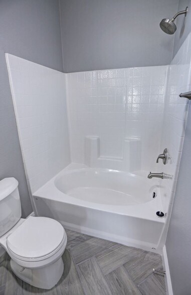 Building Photo - 1800 Galaxy St