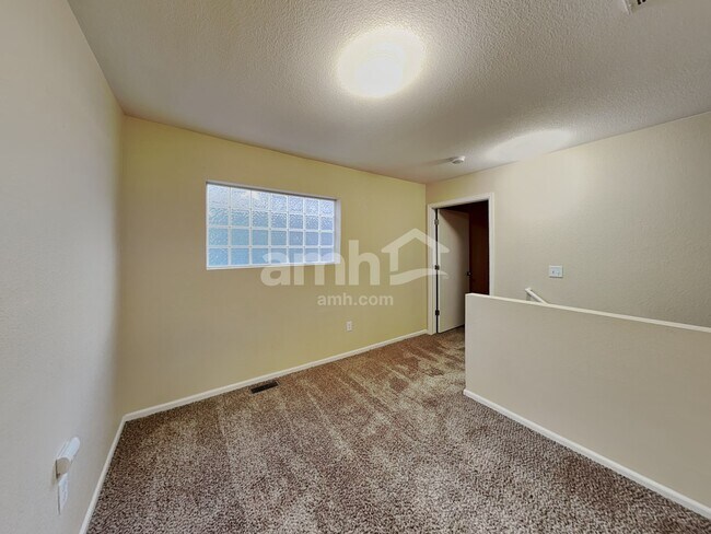 Building Photo - 2089 Quartz St