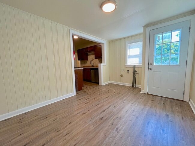 Building Photo - Charming 3-Bedroom Home for Rent