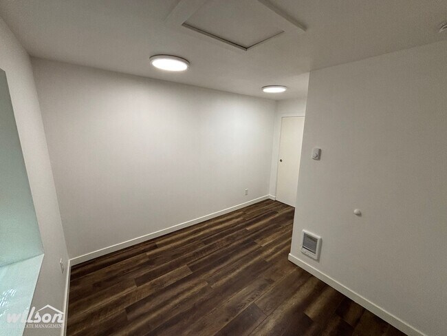 Building Photo - 1306 McKinley Ave
