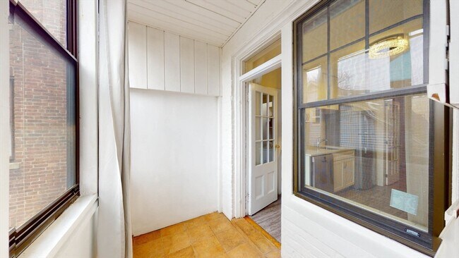 Building Photo - 311 Tappan St
