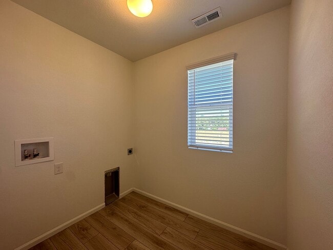 Building Photo - 7088 Preble Dr