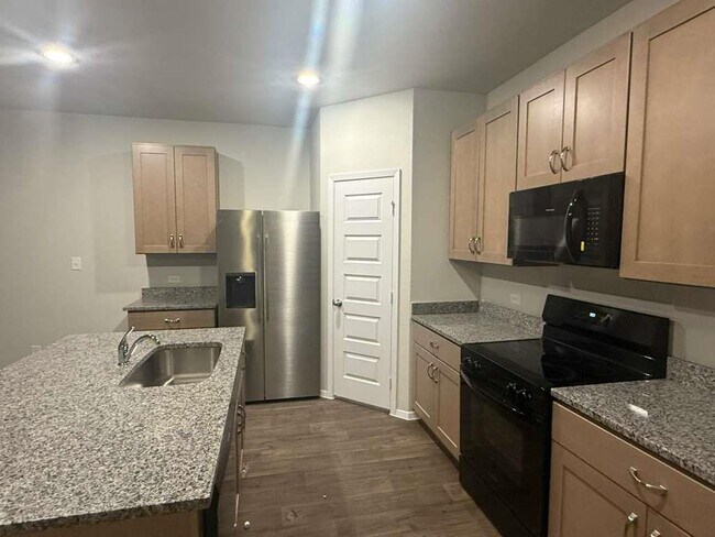 Building Photo - 2711 Totley Rd