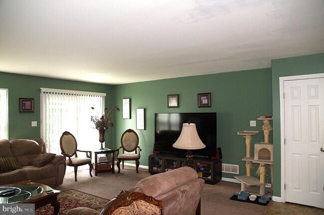 Building Photo - 403 Edgewood Ave