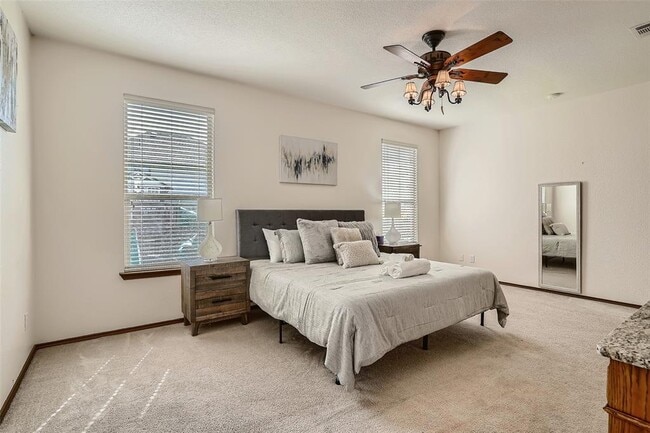 Building Photo - 1639 Bayland St