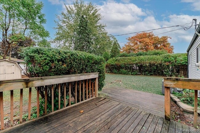 Building Photo - Location! Location! Location!